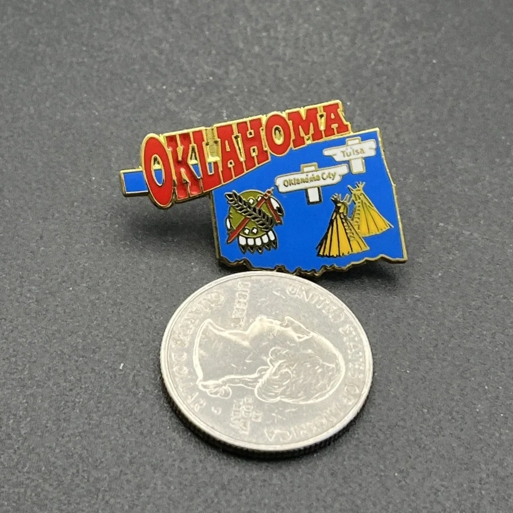 Oklahoma City Tulsa State‎ Outline United States Of America Lapel Hat Pin D2A